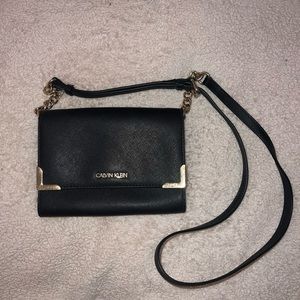Calvin Klein- Crossbody in Black with Gold detailing